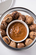 Carregar imagem no visualizador da galeria, Lata Pop Cookies com Doce de Leite
